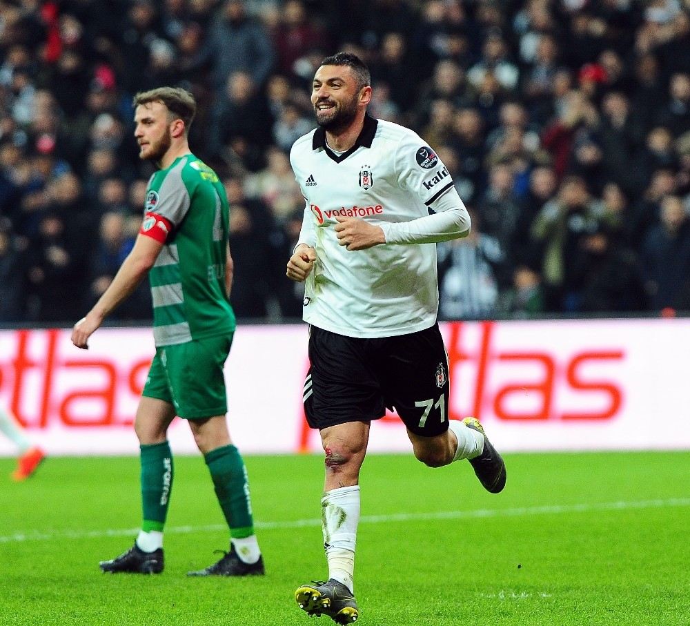 Burak Yılmaz, 4 Bin 130 Gün Sonra Beşiktaş Formasıyla Gol Attı