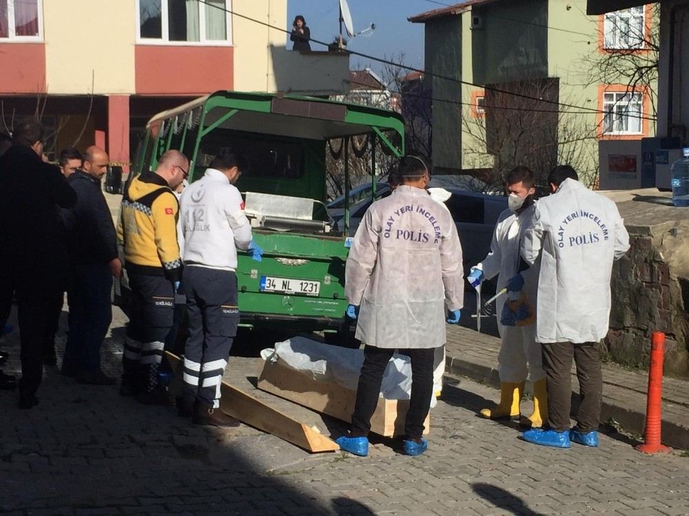 Büyükçekmecede Patlamada Hayatını Kaybeden Vatandaşın Cenazesi Evden Çıkarıldı