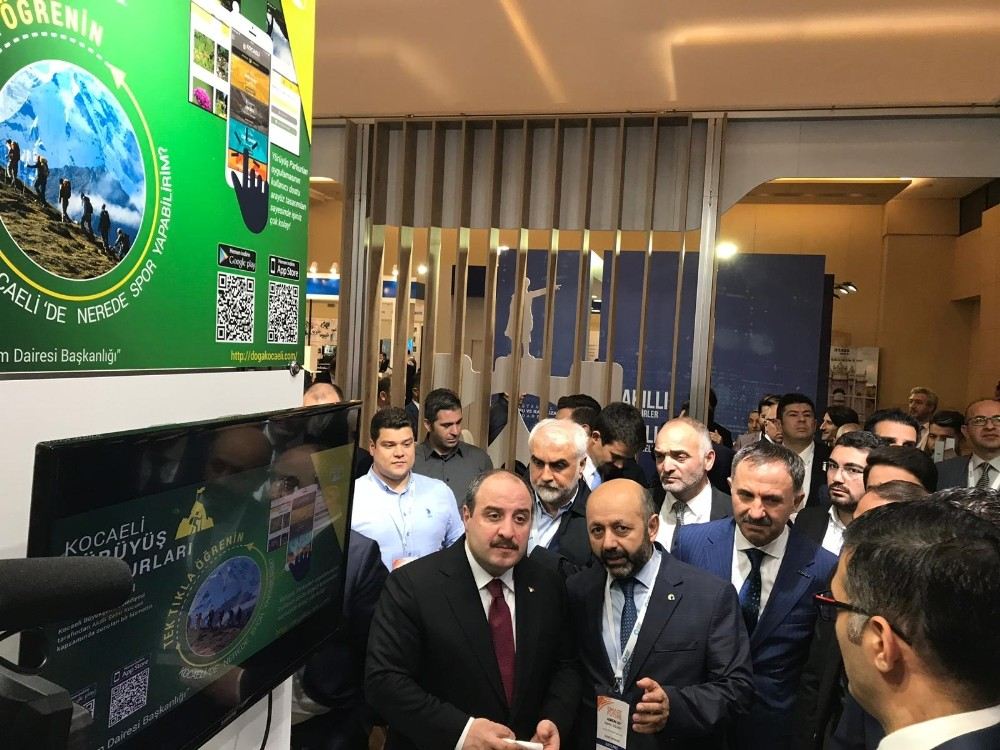 Büyükşehir, ?Akıllı Teknolojiler Fuarına Katıldı