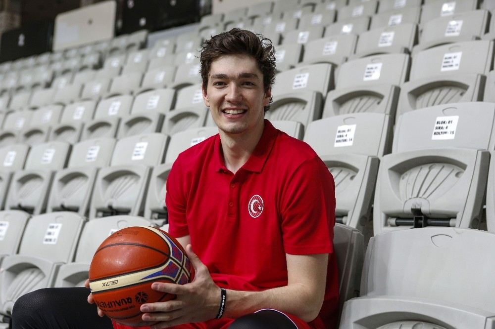 Cedi Osman: ?Gücümüzü Taraftarlarımızdan Alıyoruz?