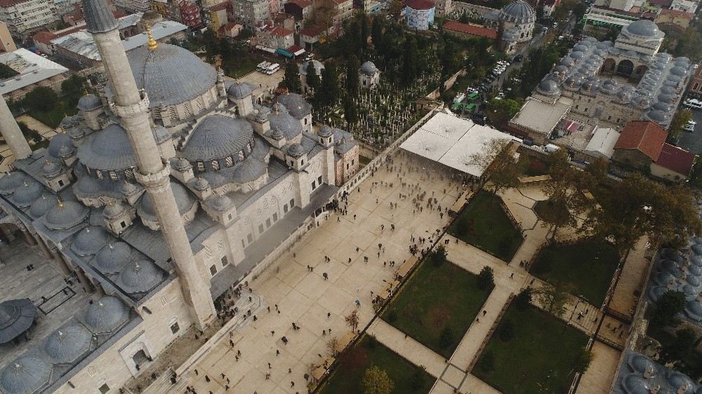 Cemal Kaşıkçı İçin Kılınan Gıyabi Cenaze Namazı Havadan Görüntülendi