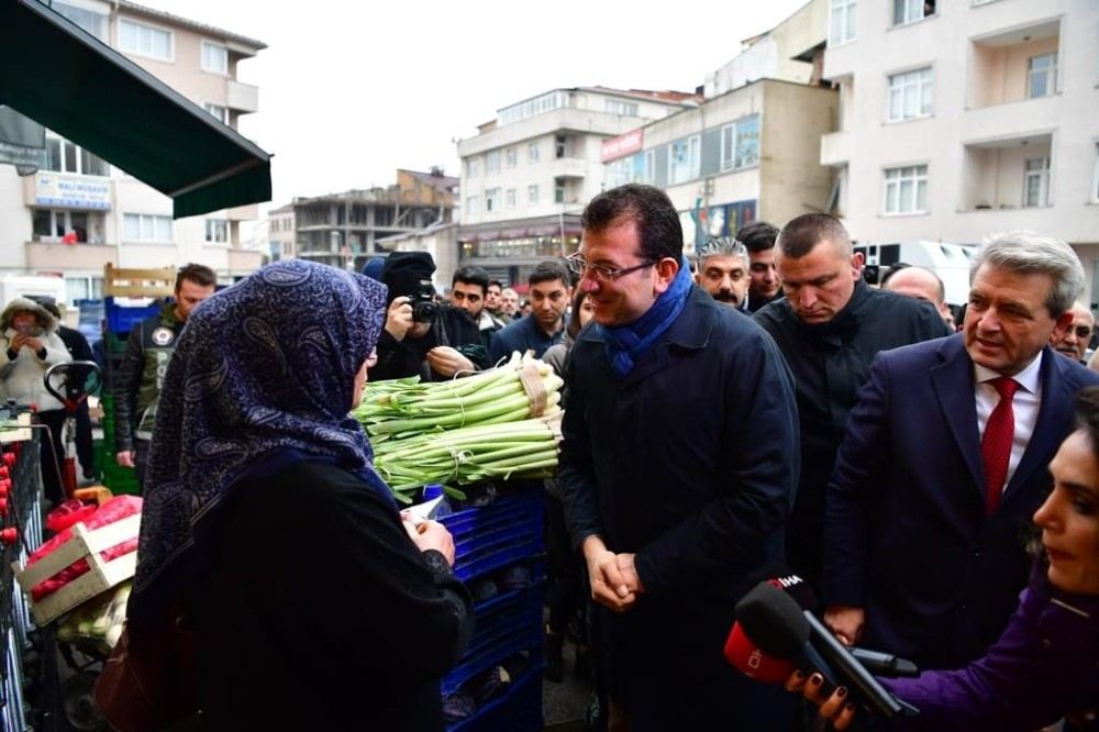 Chp İstanbul Büyükşehir Belediye Başkan Adayı İmamoğluna Şiirli Karşılama