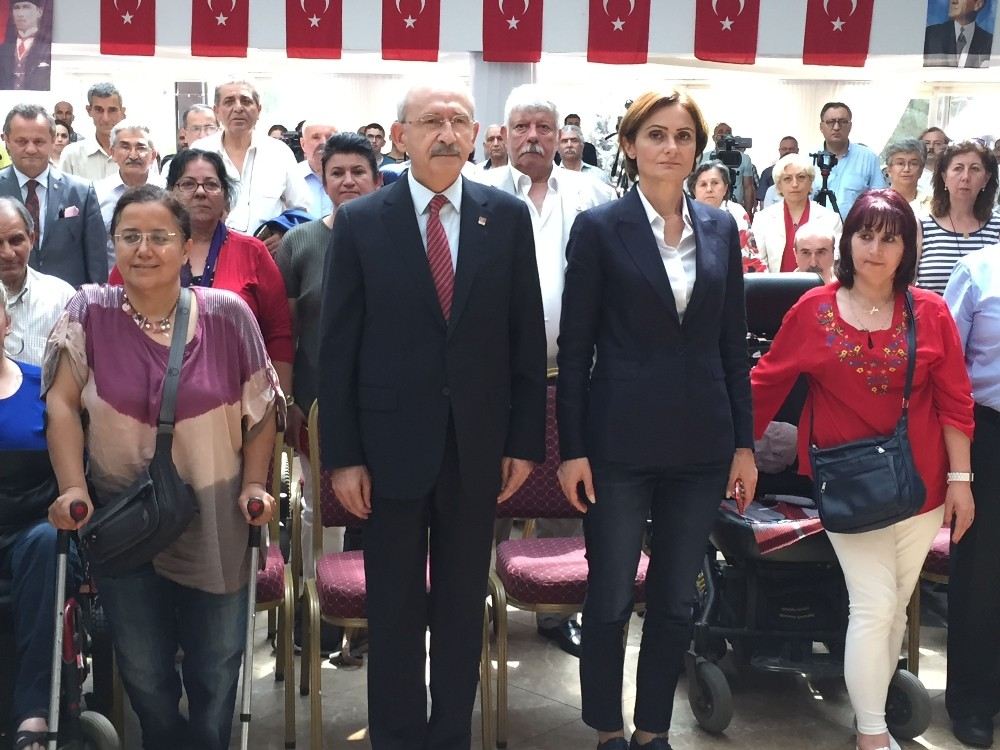 Chp Lideri Kılıçdaroğlu Engellilerle Bir Araya Geldi