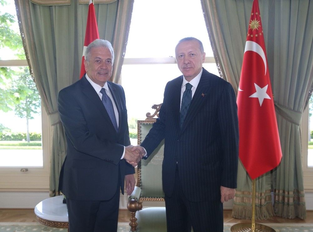 Cumhurbaşkanı Erdoğan, Ab Komiseri Avramopoulosu Kabul Ediyor