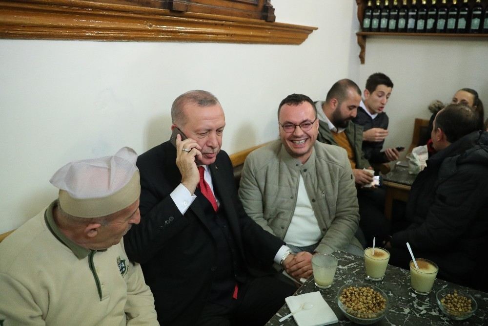 Cumhurbaşkanı Erdoğan, Fatihte Bozacıda Vatandaşlarla Sohbet Etti