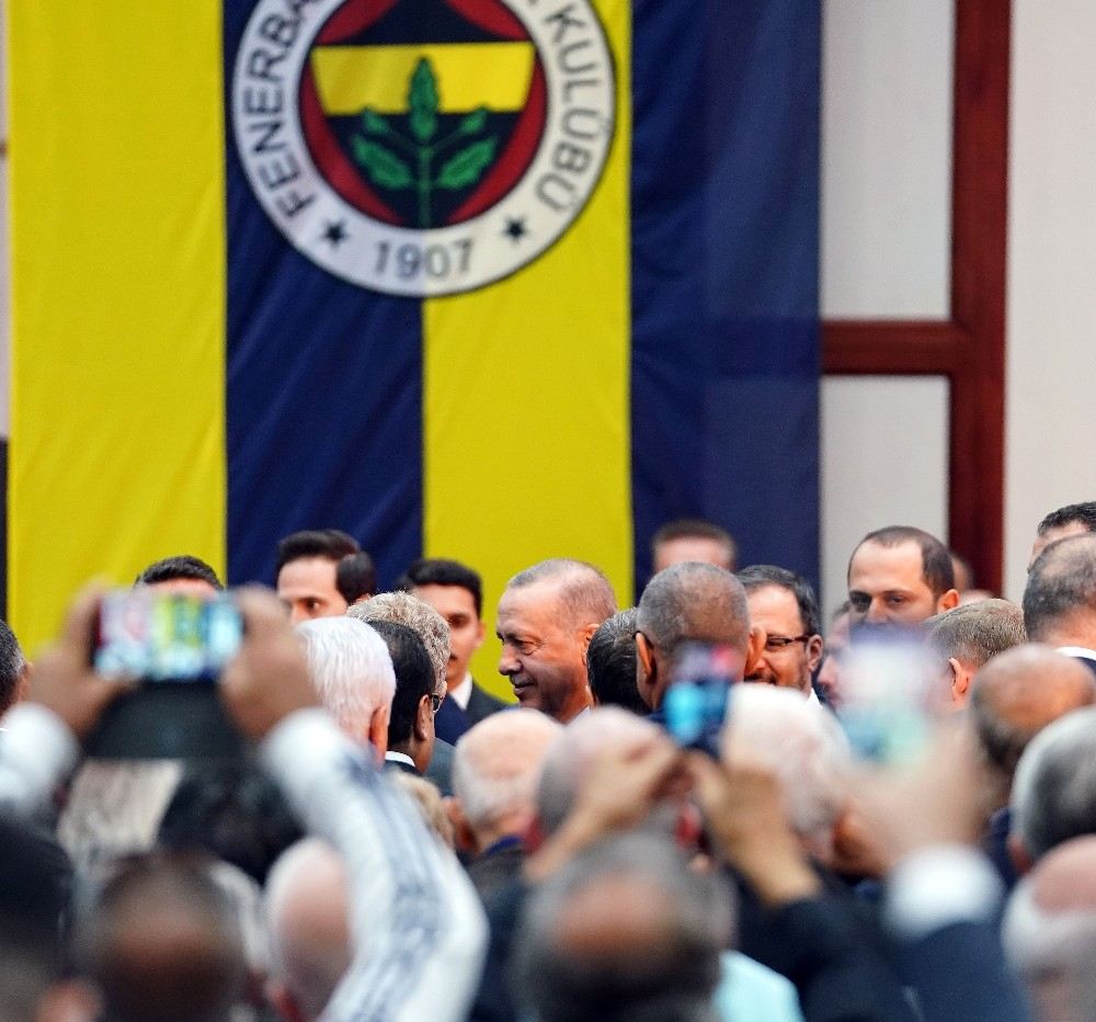 Cumhurbaşkanı Erdoğan, Fenerbahçe Divan Kuruluna Geldi