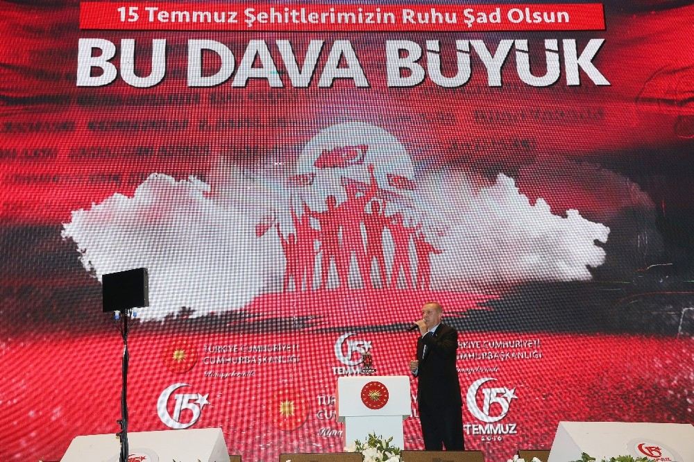 Cumhurbaşkanı Erdoğan Kürsüye  ?Bil Oğlum  Türküsü Eşliğinde Çıktı