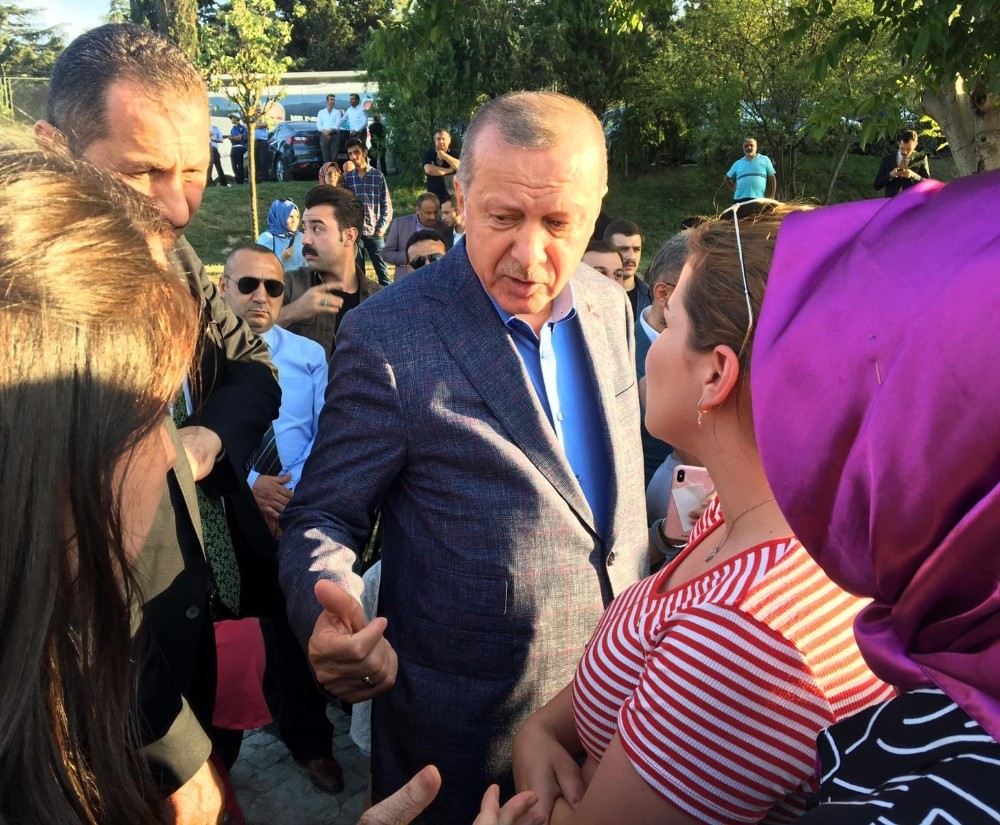 Cumhurbaşkanı Erdoğan: ?Mursi Kardeşimize, Şehidimize Allahtan Rahmet Diliyorum