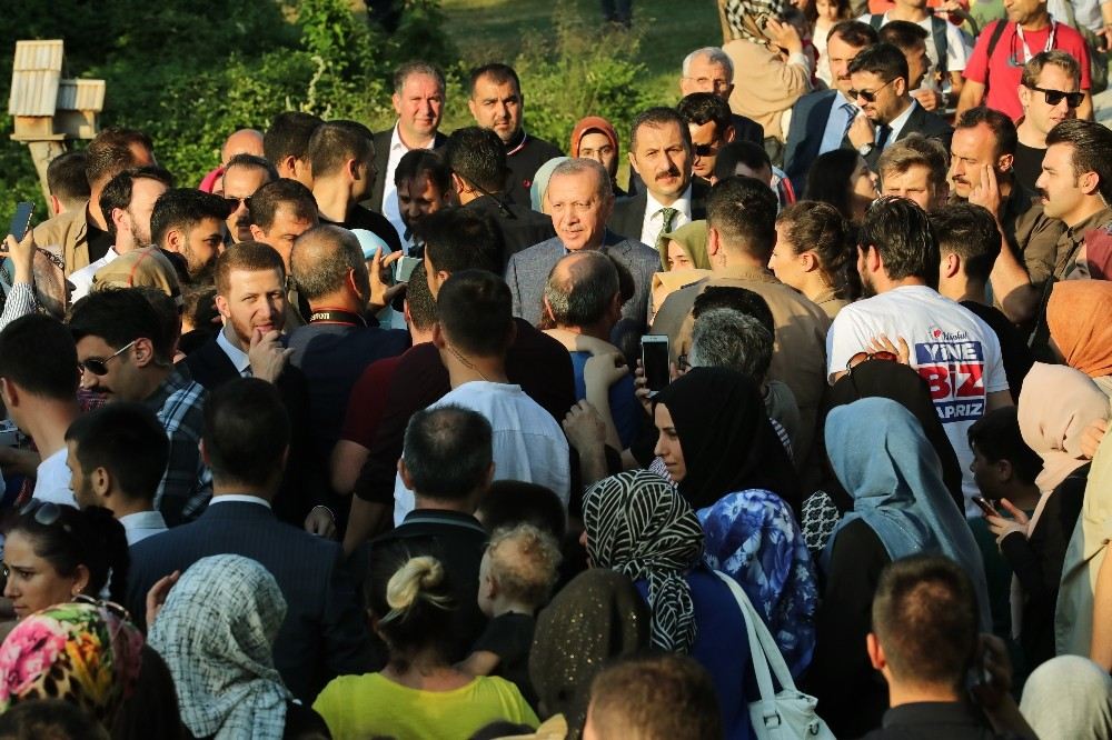 Cumhurbaşkanı Erdoğan Nakkaştepe Millet Bahçesini Gezdi