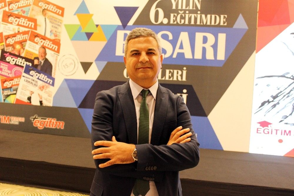 Doç. Dr. Feysel Taşçıer ?Yılın Milli Eğitim Müdürü Seçildi