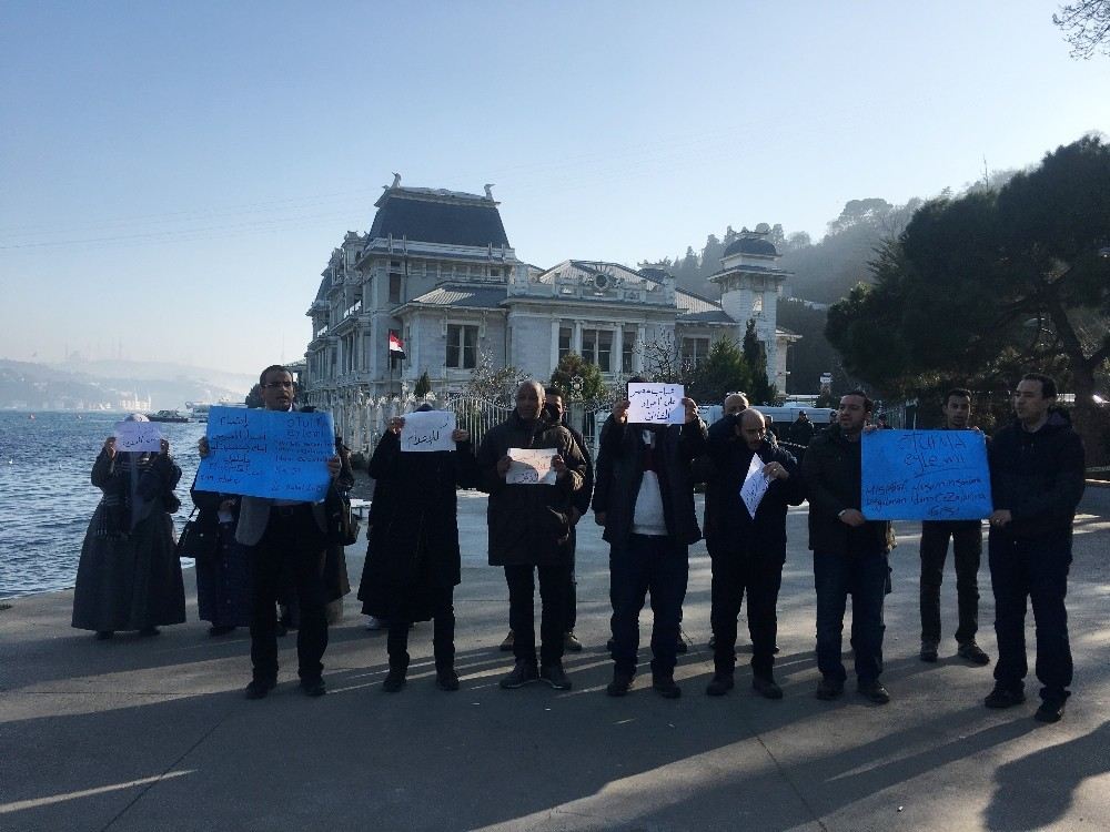 Dokuz Gencin İdam Edilmesi Protesto Edildi