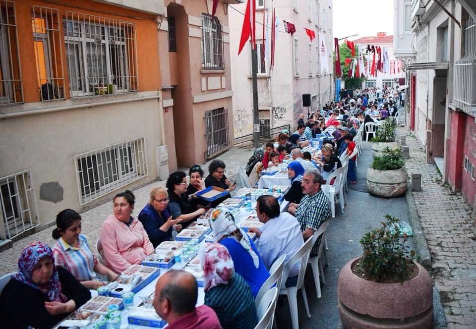 Dolapdere Sakinleri Sokak İftarında Buluştu