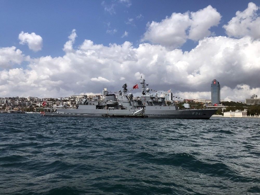 Donanmanın Kapıları İstanbulda Halka Açıldı
