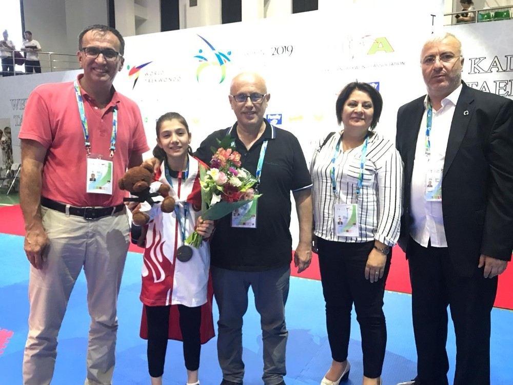 Dünya Yıldızlar Taekwondo Şampiyonasında Bronz Madalya