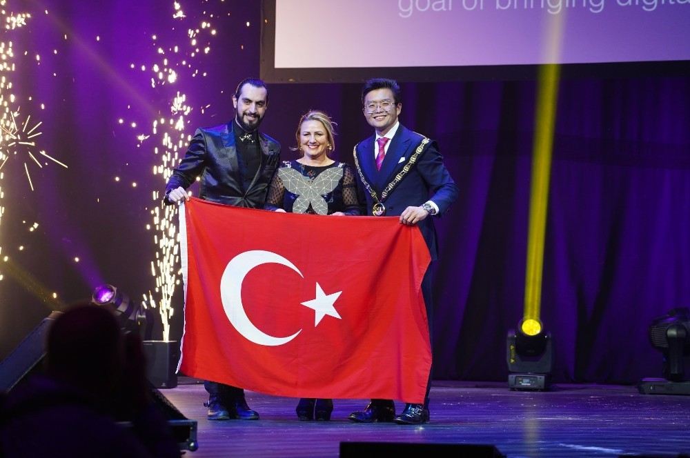 Dünyanın En Başarılı 10 Gencinden İkisi Türk