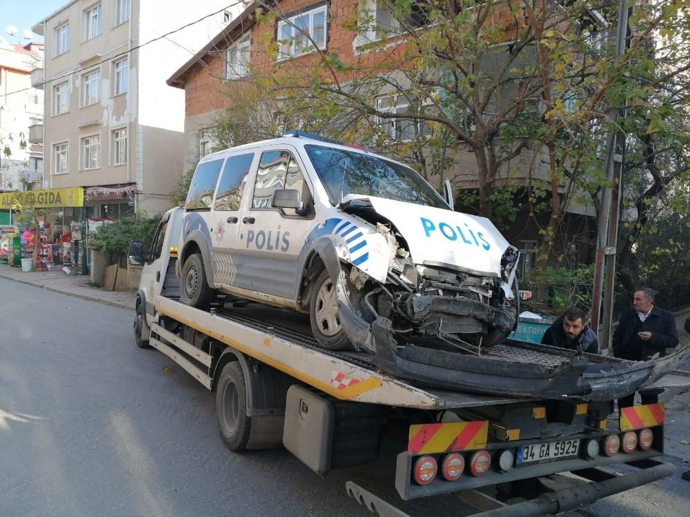 Dur İhtarına Uymayan Aracı Kovalayan Polis Otosu Kaza Yaptı: 1 Polis Yaralı