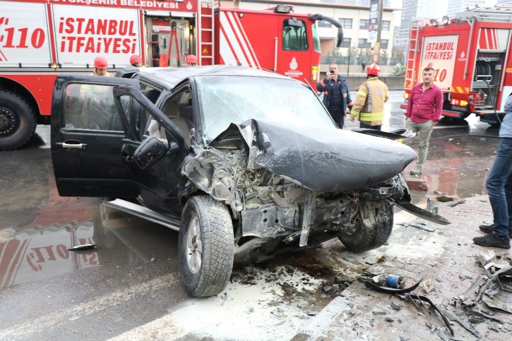 E-5Te Sıkışmalı Trafik Kazası: 1 Yaralı