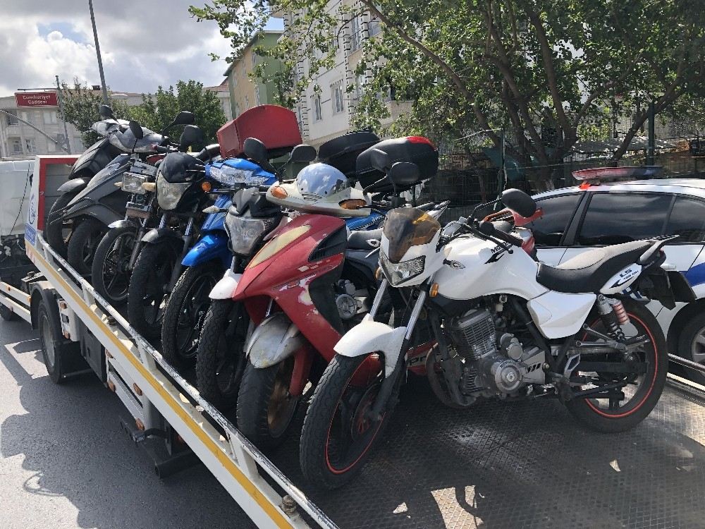 Esenyurtta Şok Trafik Uygulaması, Çok Sayıda Motosiklete El Konuldu