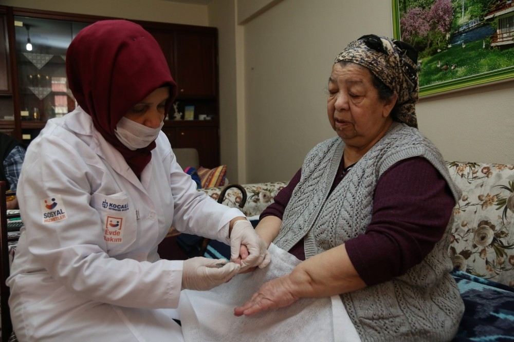 Evde Bakım Hizmetleri Kolaylık Sağlamaya Devam Ediyor