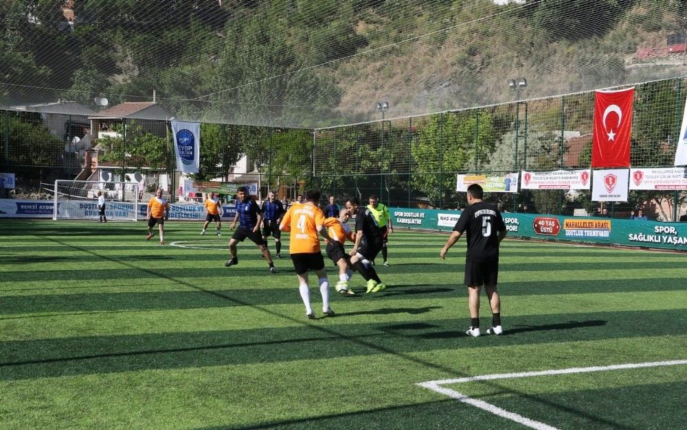 Eyüpsultanda Spor Tesisi Ve Park Toplu Törenle Hizmete Açıldı