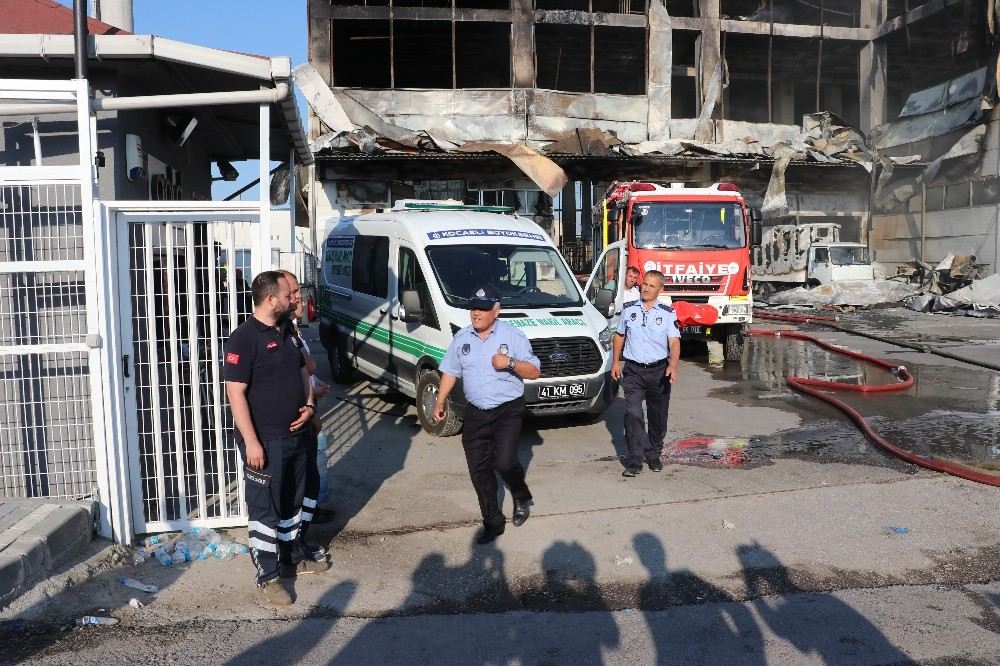 Fabrika Yangınında Ölen İşçilerin Cenazeleri Adli Tıpa Gönderildi