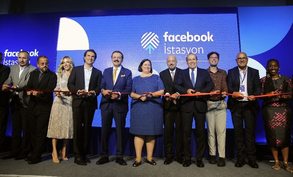 Facebook İstasyon Merkezi İstanbulda Açıldı