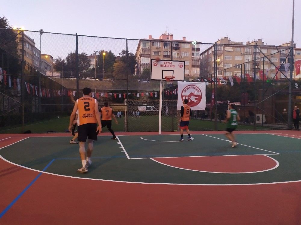 Fatih Belediyesinden Sokak Basketbolu Turnuvası