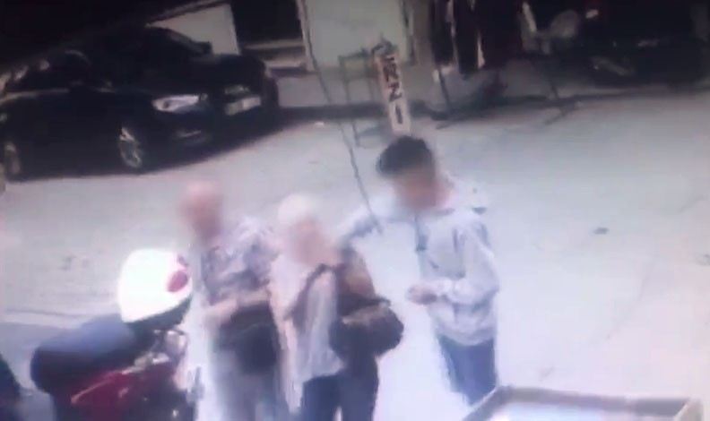 Fatihte Yaşlı Turistleri Hedef Alan Kapkaççı 