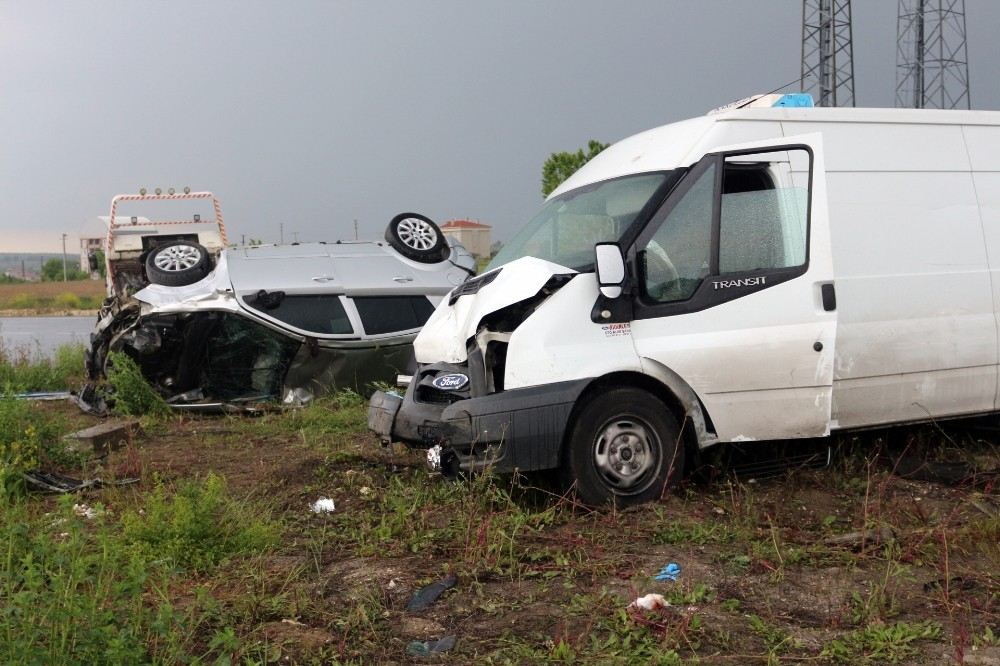 Feci Kaza Kameralara Yansıdı: 2 Ölü, 2 Yaralı