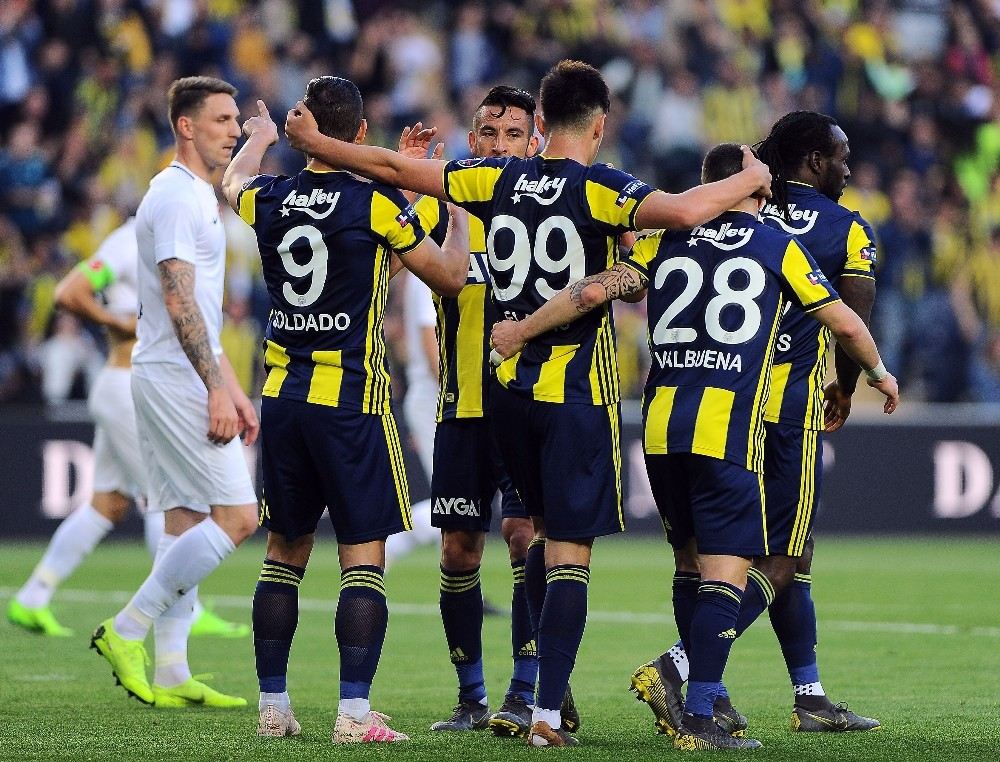 Fenerbahçe 11 Maçtır Kaybetmiyor