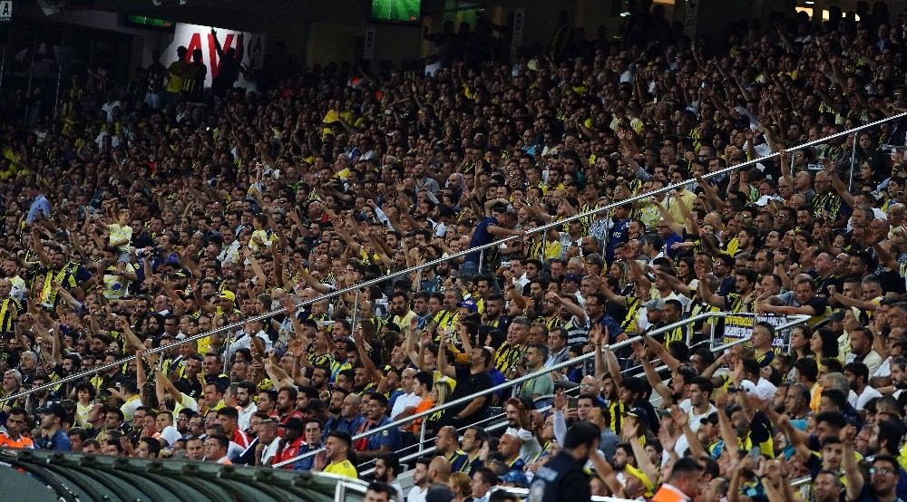 Fenerbahçe 123 Hafta Sonra Lider