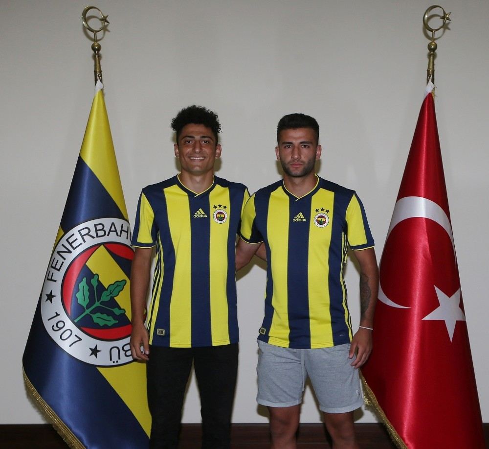 Fenerbahçe, Alt Yapıdan 2 Oyuncuyla Sözleşme İmzaladı