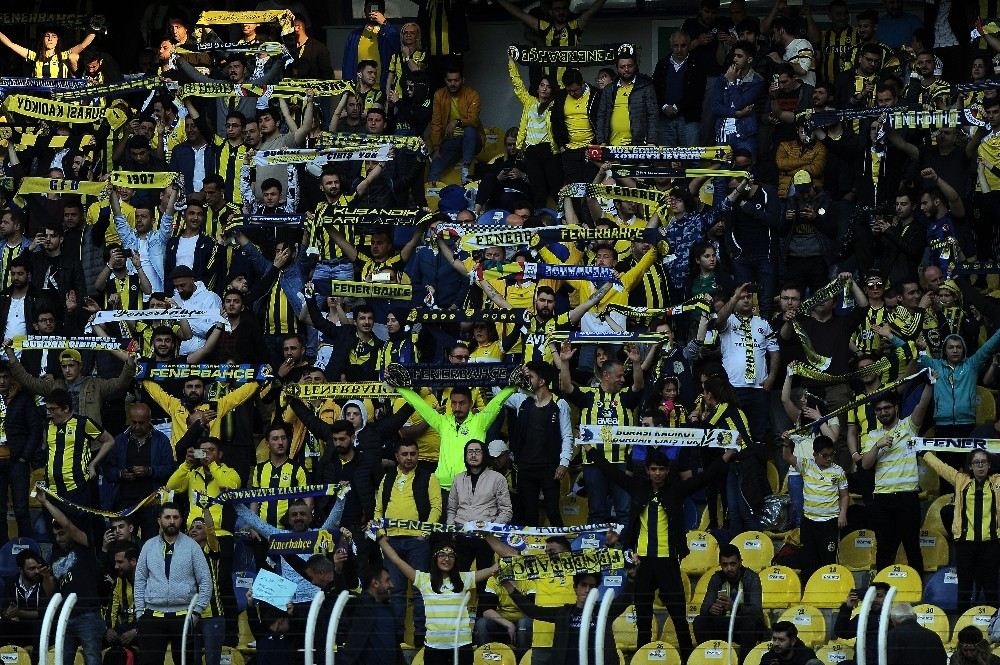 Fenerbahçe, Evinde 72 Gün Sonra Taraftarı İle Buluşuyor