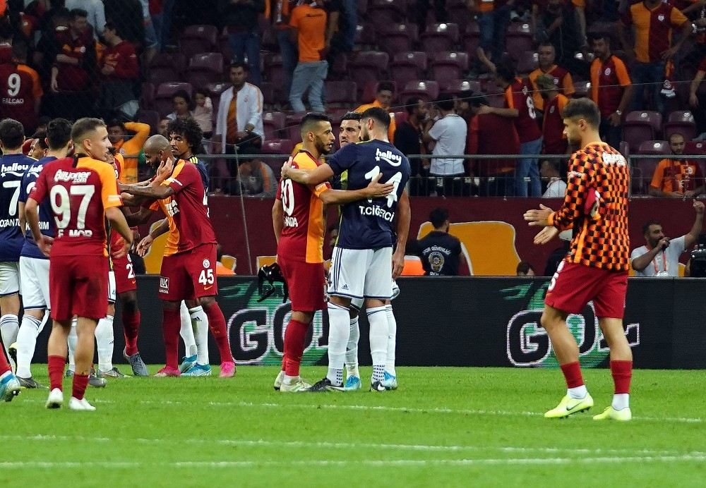 Fenerbahçe, Galatasaraya 10 Maçtır Kaybetmiyor