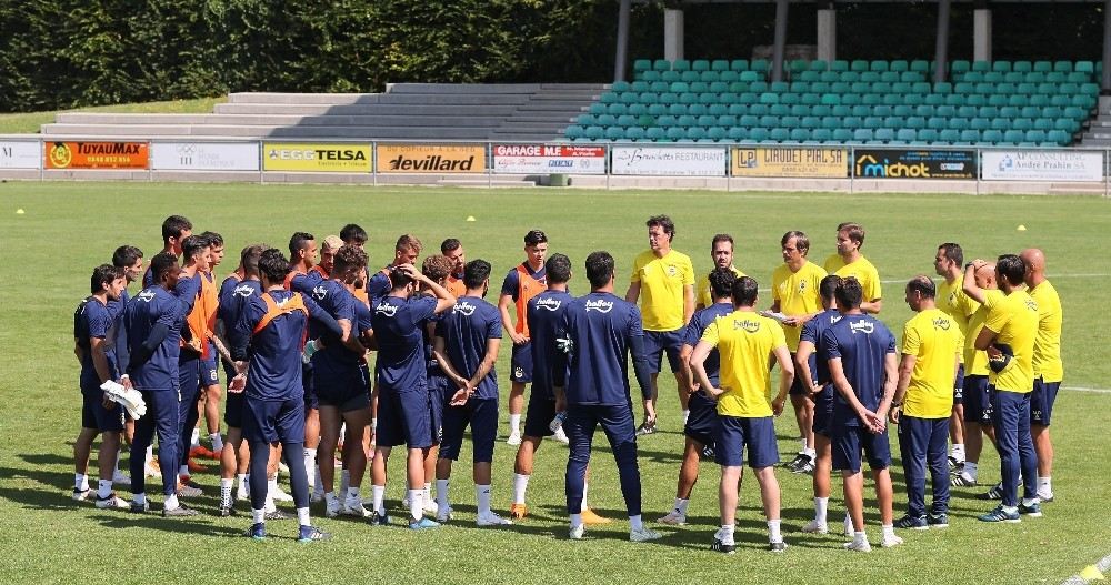 Fenerbahçe, Hazırlıklarını Sürdürüyor