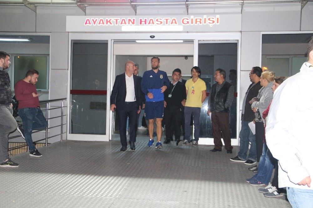 Fenerbahçe Kafilesi, Taziye İçin Hastaneye Gitti