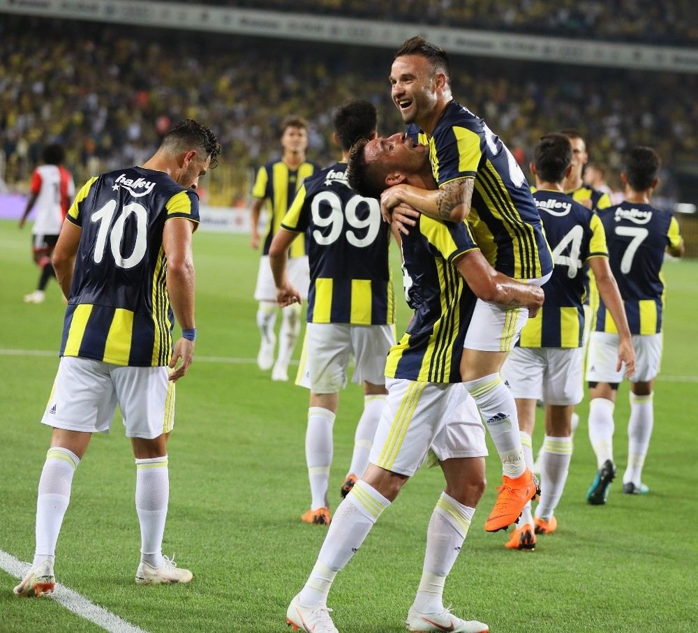 Fenerbahçe Maç Sonunda Antrenman Yaptı