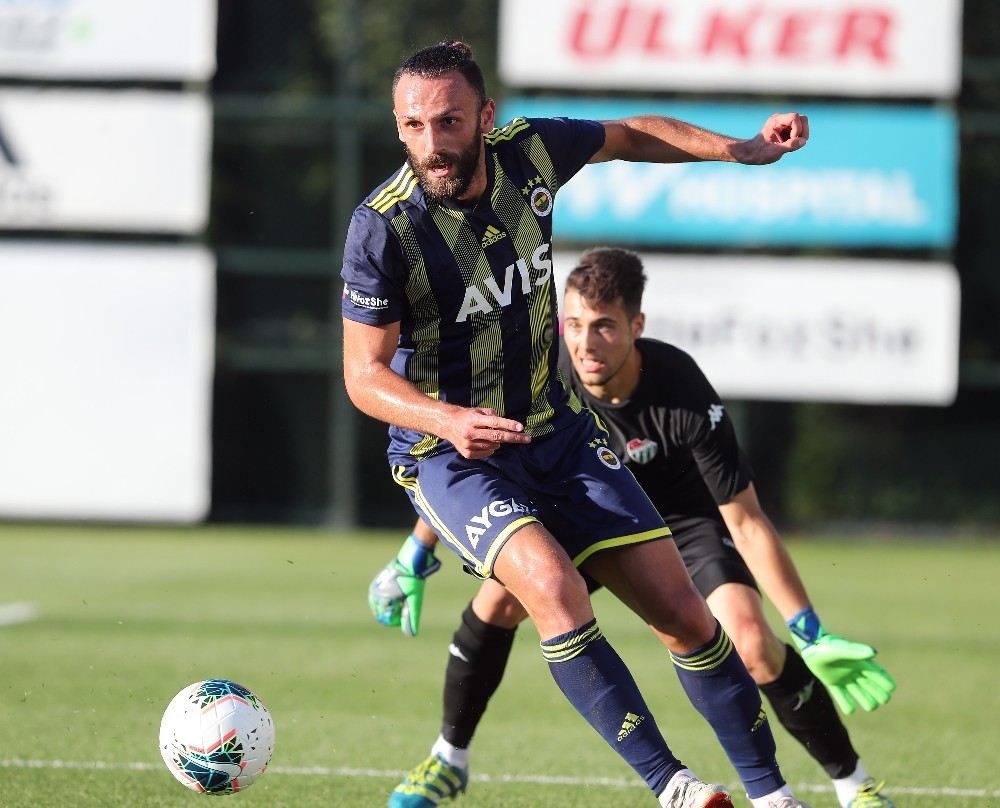 Fenerbahçe, Bursasporu 2-0 la Geçti