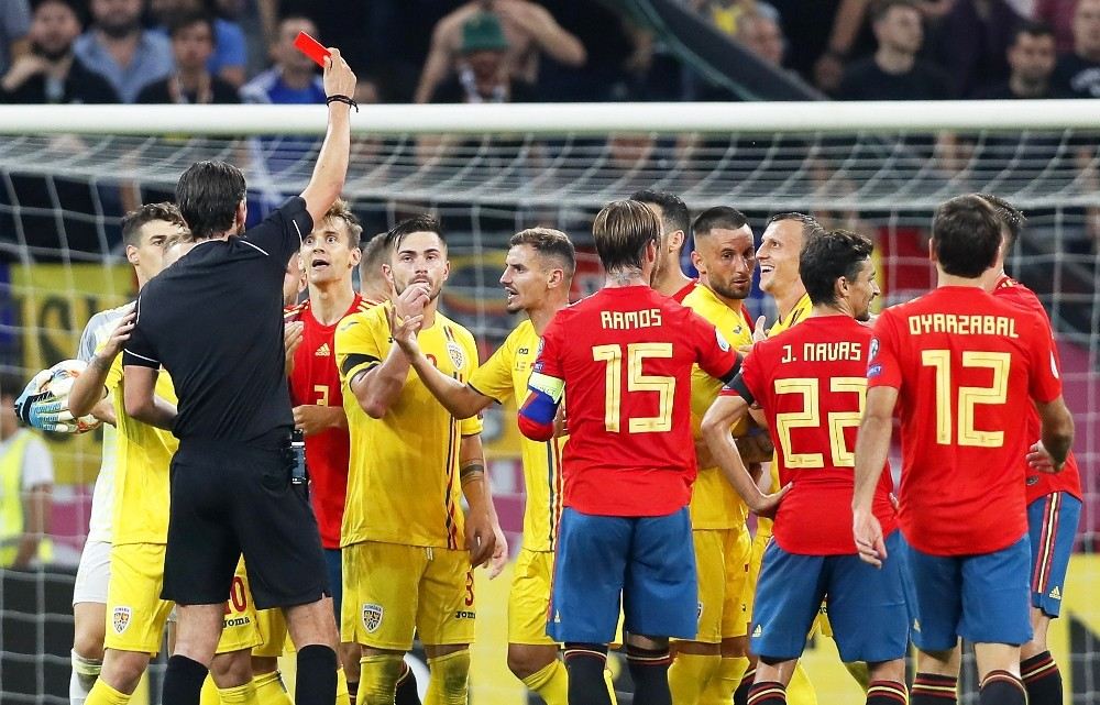 Fenerbahçe Scoutları, Romanya-İspanya Maçını Takip Etti