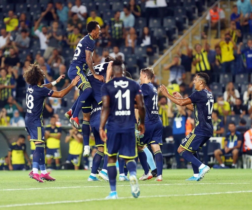 Fenerbahçe Sezon Açılışlarında Kazanıyor