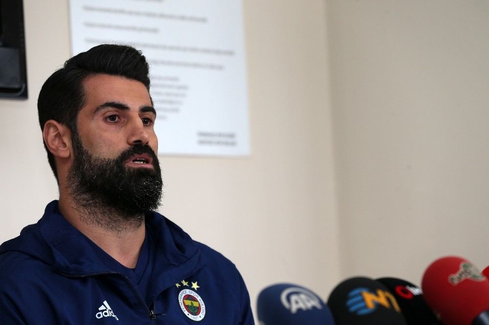 Fenerbahçe Volkan Demirelin Affedildiğini Açıkladı