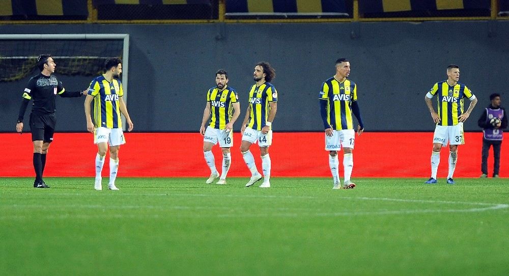 Fenerbahçe, Zorlu Maçta Yeni Malatyasporu Ağırlayacak