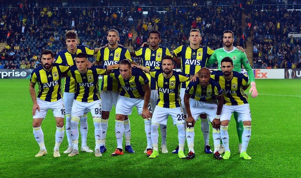 Fenerbahçede 14 Futbolcunun Sözleşmesi Sona Eriyor