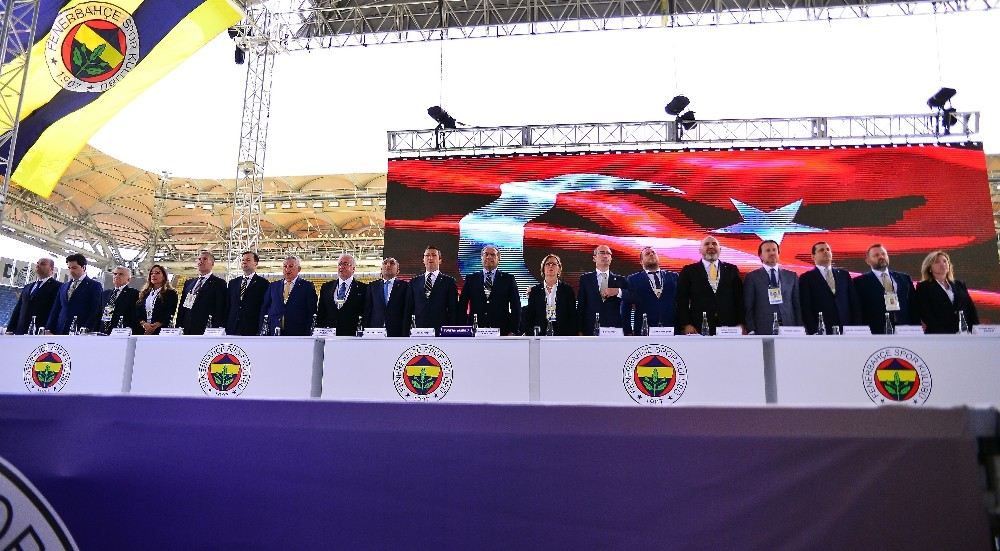 Fenerbahçede Yönetim Kurulunun Talepleri Kabul Edildi