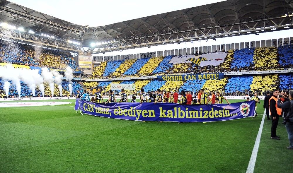 Fenerbahçeden Anlamlı Pankart