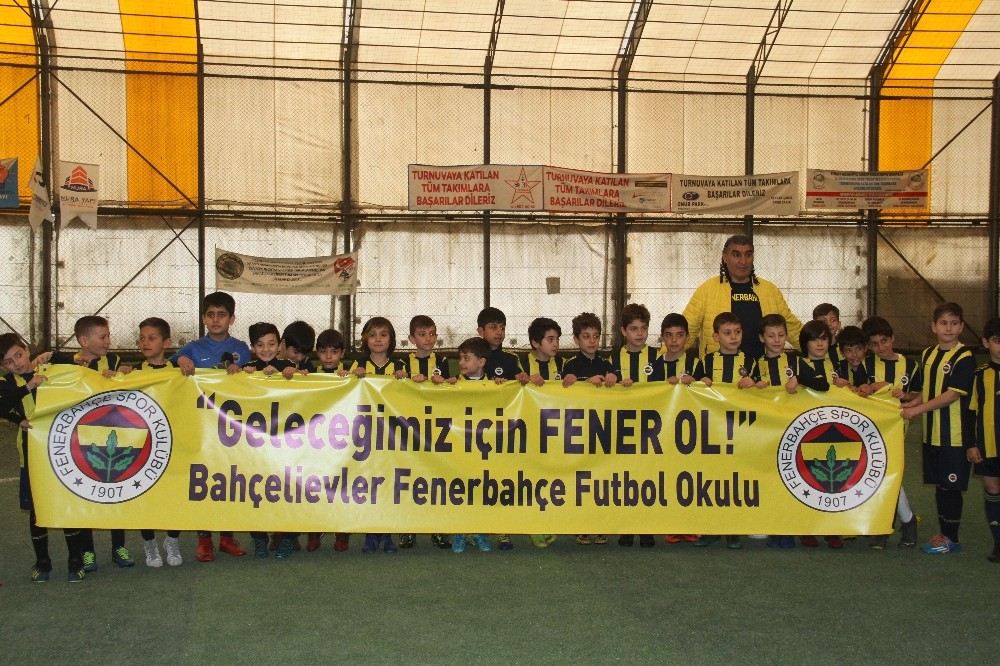 Fenerbahçeli Küçük Sporculardan Büyük Destek