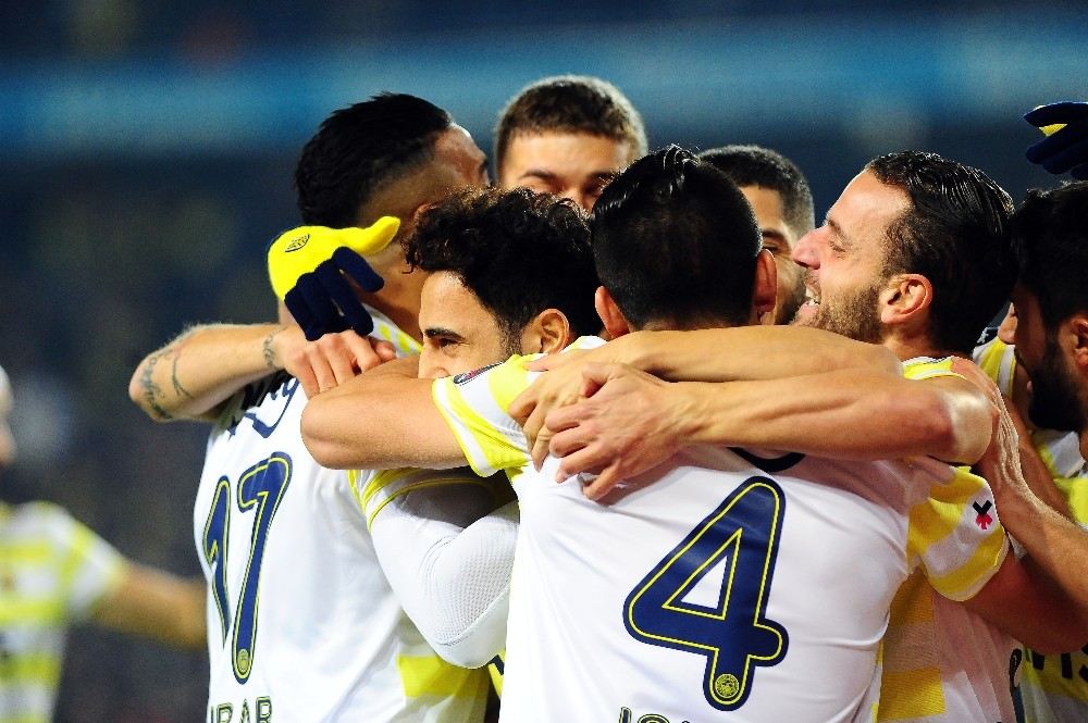 Fenerbahçeyi Zorlu Maçlar Bekliyor