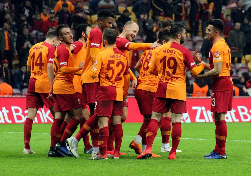 Forvet Arayan Galatasarayın Son 4 Maçta Gol Ortalaması 3