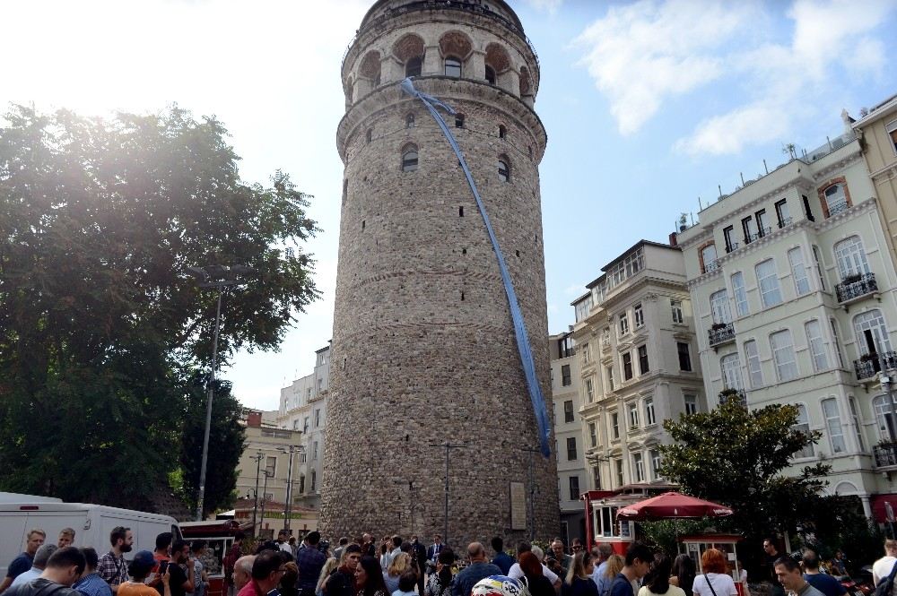 Galata Kulesi Prostat Kanserine Dikkat Çekmek İçin Mavi Kravat Taktı