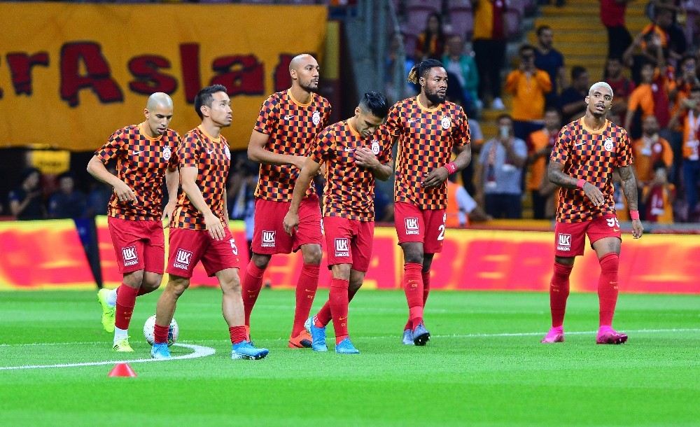 Galatasaray, 18 Yıl Sonra Psgye Rakip